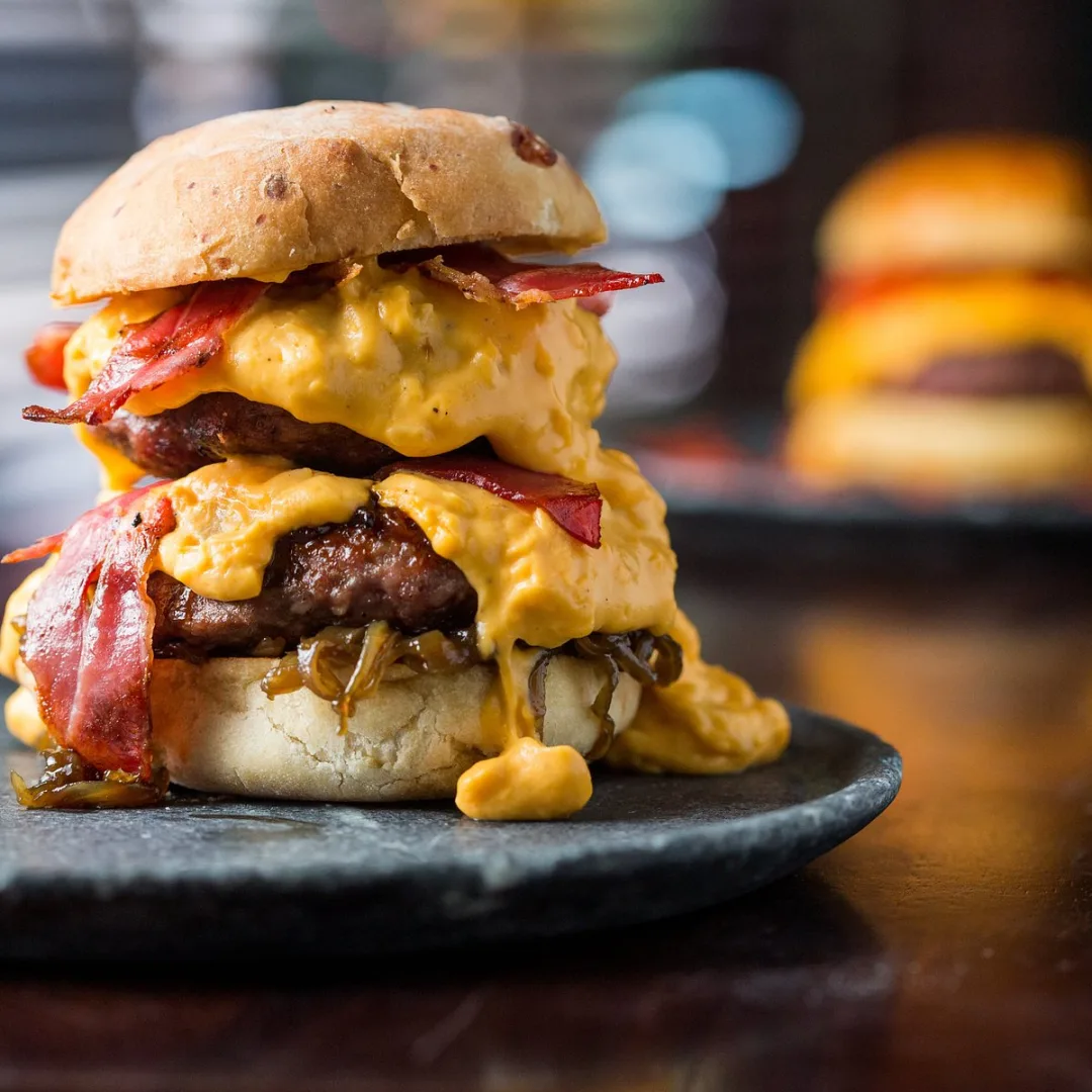 Capa de Frat Melt House
